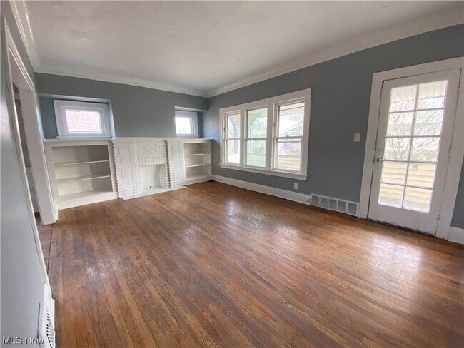 Building Photo - 3680 E 144th St