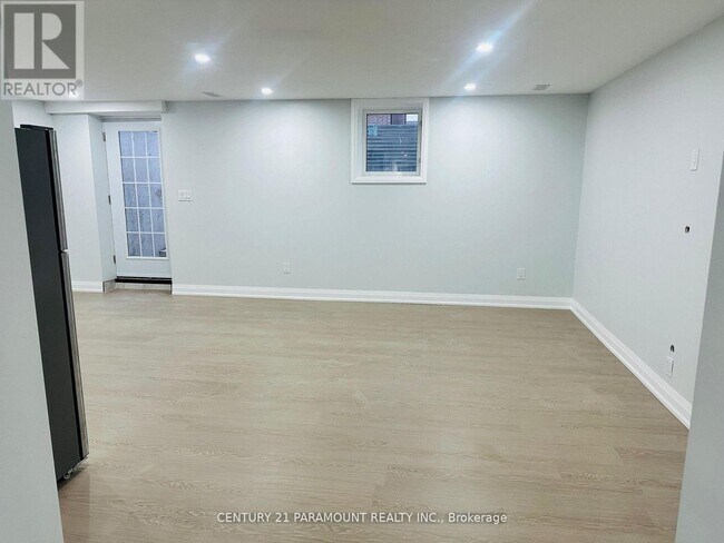 Photo du bâtiment - 1541 Prentice Rd