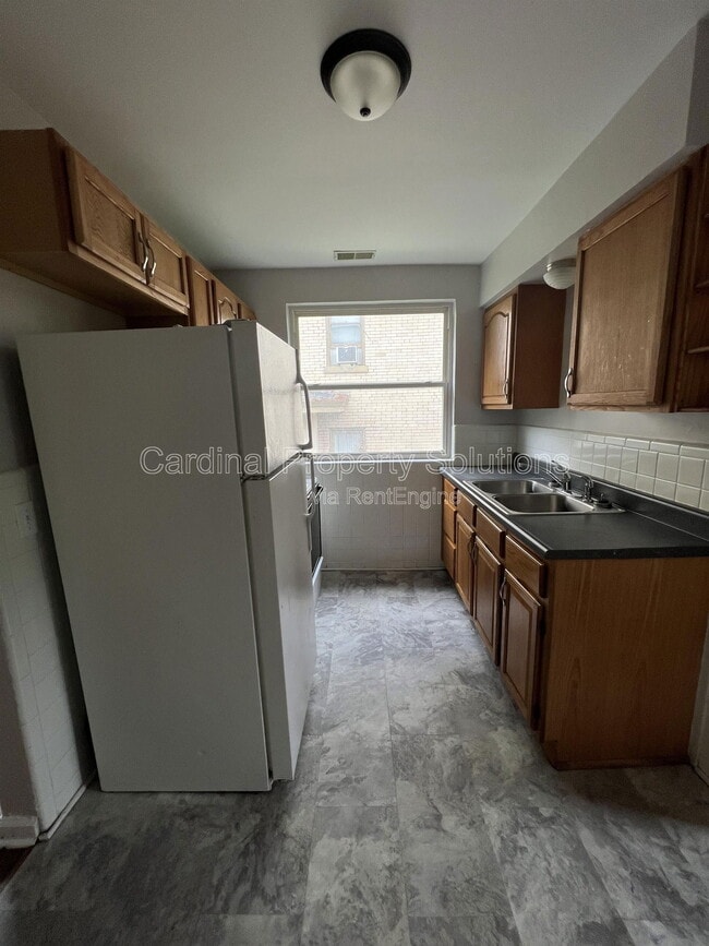 Building Photo - 436 Glenwood Ave
