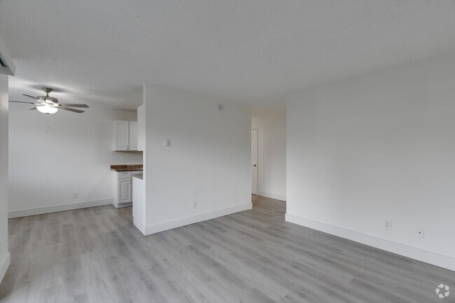3BR, 1BA - 800SF - Living Room - Covington Square Apartments
