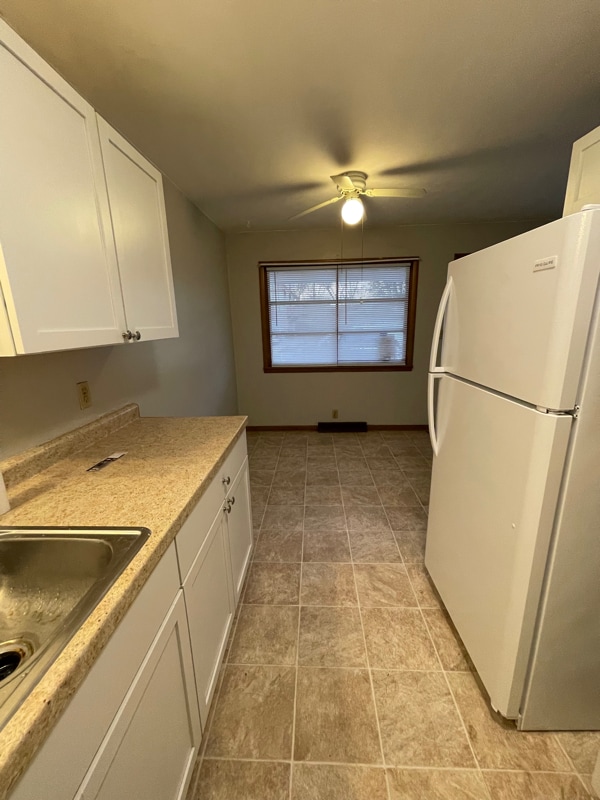 310 Phyllis Ave, Rochelle, IL 61068 Apartment for Rent in Rochelle