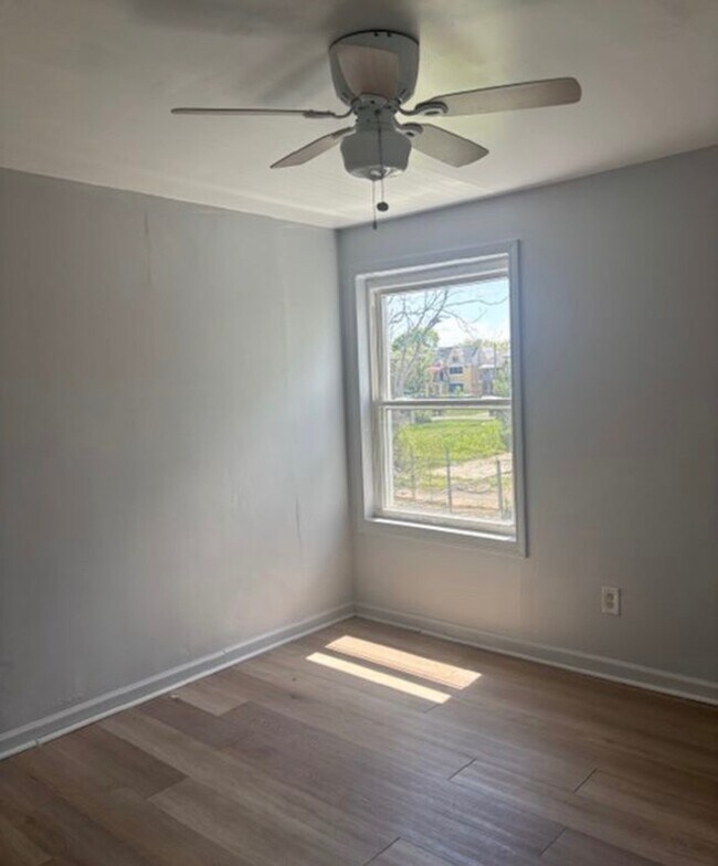 Foto del edificio - 3295 Monterey St