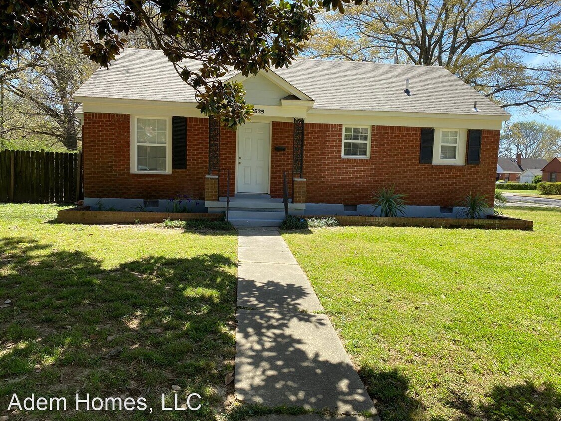 Primary Photo - 3 br, 2 bath House - 2535 Burns Ave