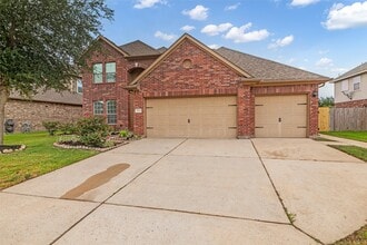Building Photo - 30715 Legends Ridge Dr