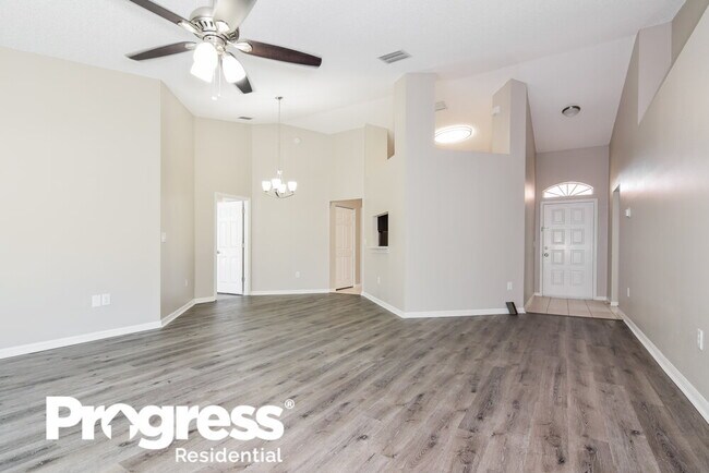 Foto del edificio - 12666 Longcrest Dr
