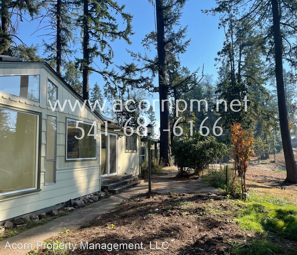 3 br, 3 bath House 2611 Cupola Drive House Rental in Eugene, OR