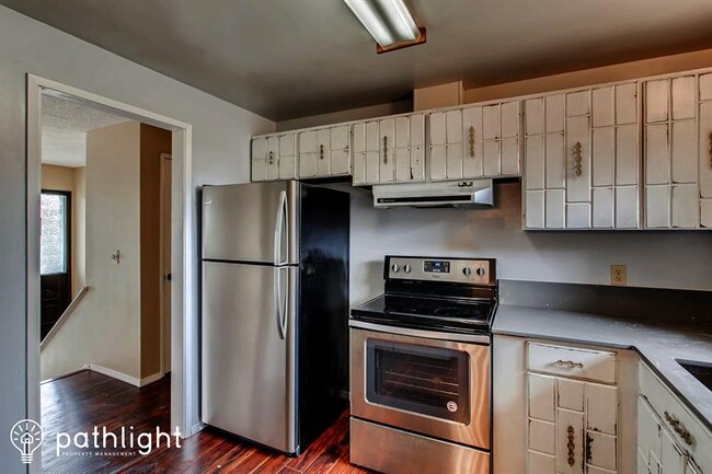 Foto del edificio - 2705 Forrest View Drive