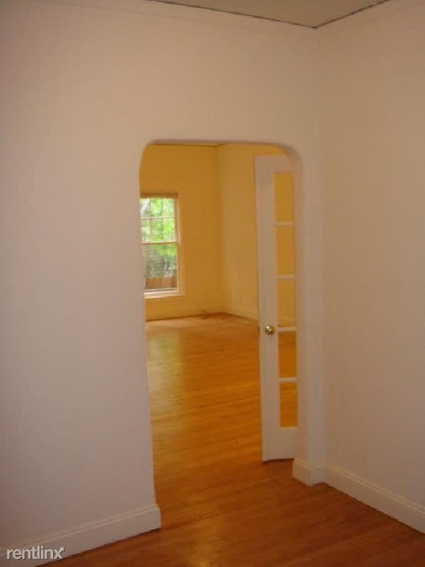 Building Photo - 2423 Blake St