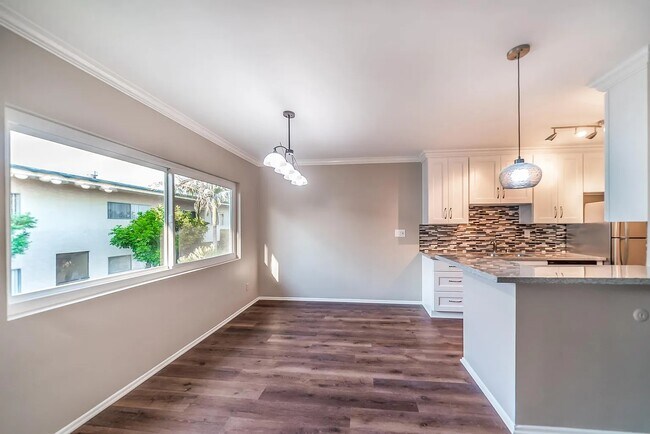 Building Photo - 5328 Newcastle Ave