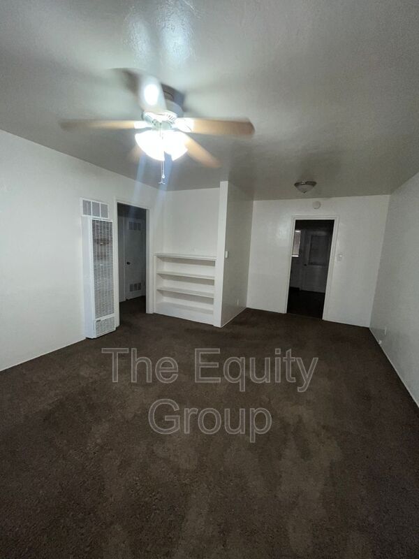 Building Photo - 427 N Encina St