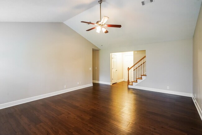 Foto del edificio - 1636 Bridgecrest Dr
