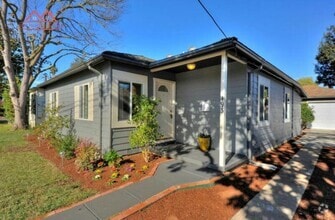 Building Photo - 493 Southwood Ave
