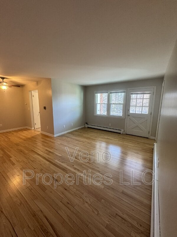 Building Photo - 9/11/13-13 Village Dr