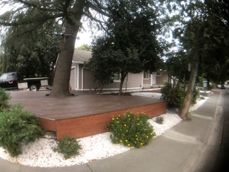 Building Photo - 906 Sycamore Ln