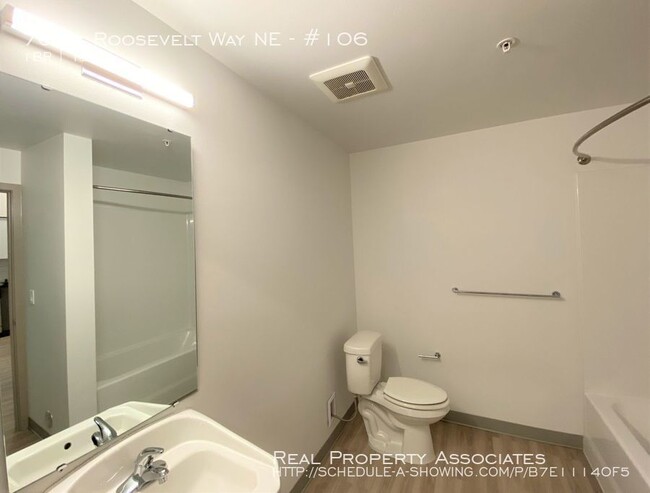 Foto del edificio - 7011 Roosevelt Way NE
