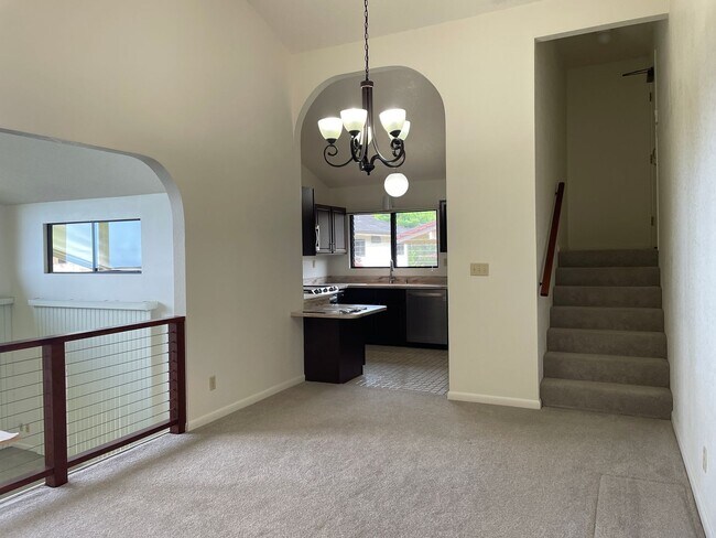 Foto del edificio - Sparkling, Mountaintop House in Gated Community w/Ocean View