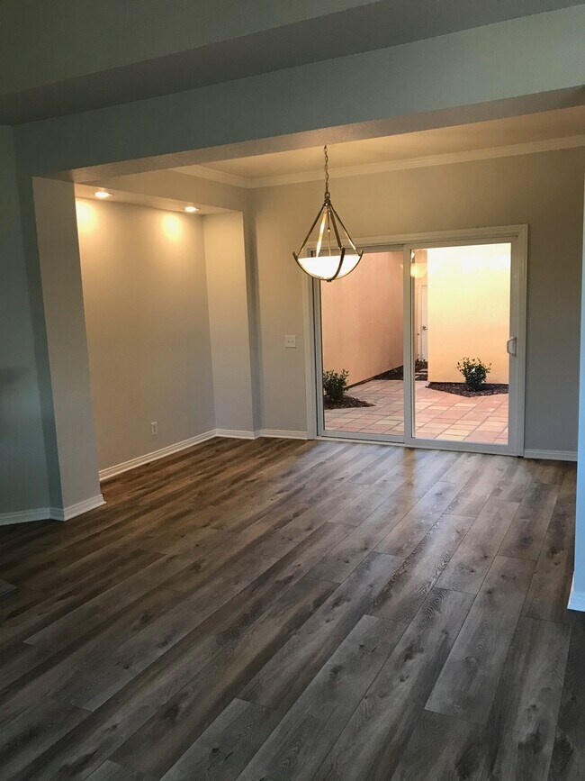 dining area - 322 La Salle Rd