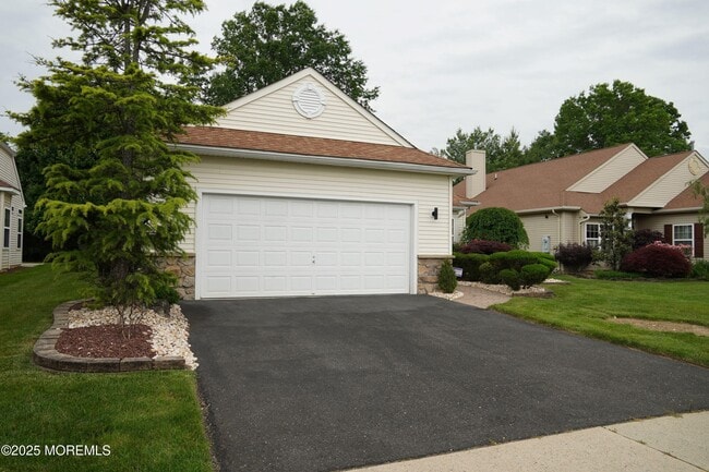 Building Photo - 185 Valencia Dr