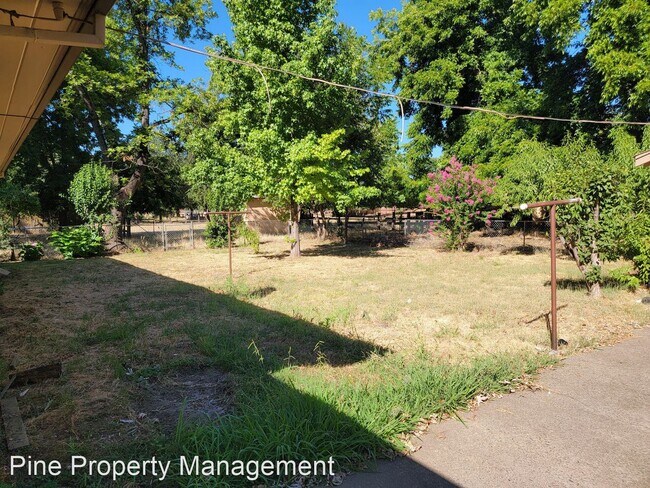 Building Photo - 3 br, 2 bath House - 2960 Balls Ferry Road