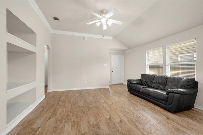 Foto del edificio - 919 Windmeadows Dr