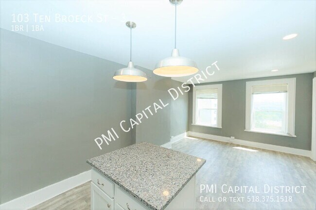 Building Photo - 103 Ten Broeck St