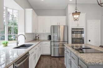 Building Photo - 31 E Amberglow Cir