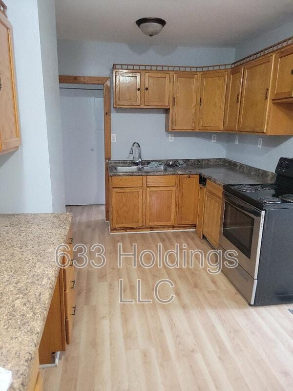 Building Photo - 113 Holland Ct