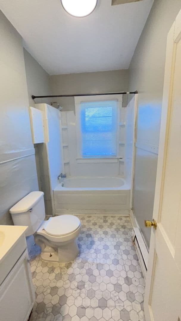 Foto del edificio - 626-628 W Main St