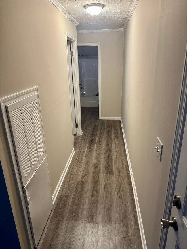 Building Photo - 6208 Stag Trail