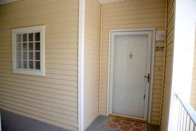 Foto del edificio - Rare 3 Bedroom Condo!