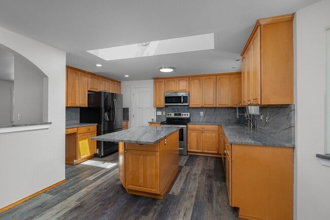 Building Photo - 4104 60th Ave SW