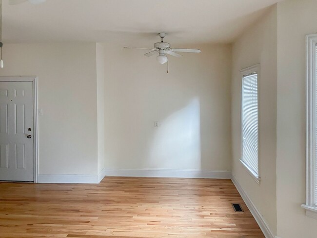 Foto del edificio - 3818 N Sheffield Ave