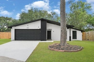 Building Photo - 18318 Cassina Ln