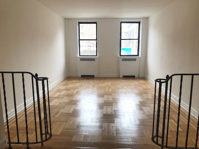 Foto principal - 4960 Broadway