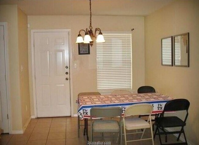 Building Photo - 3535 Paloma Ridge Dr