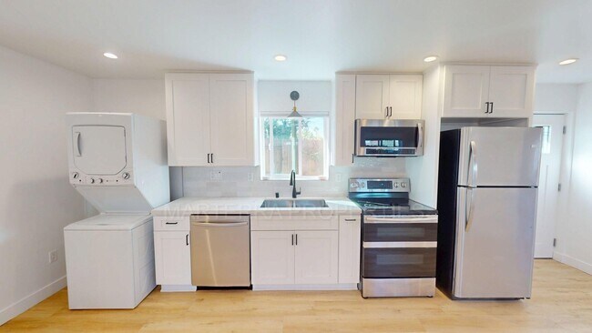 Foto del edificio - Beautiful 2 Bedroom Home