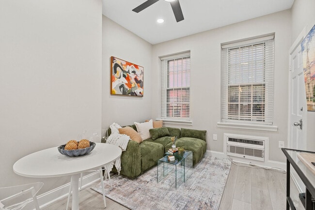 Building Photo - 218 4th St SE