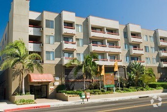 Foto principal - 914 S Wilton Pl