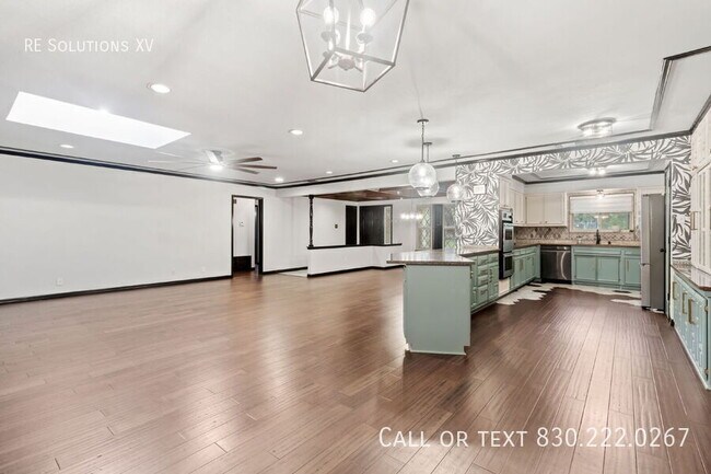Foto del edificio - 28160 Windwood Dr E