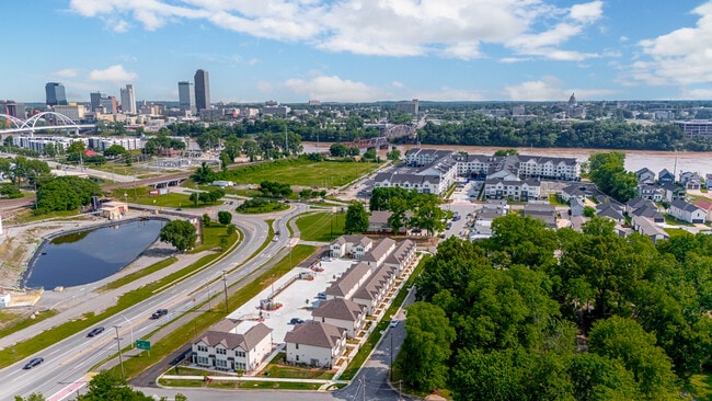 Building Photo - 111 W 4th St