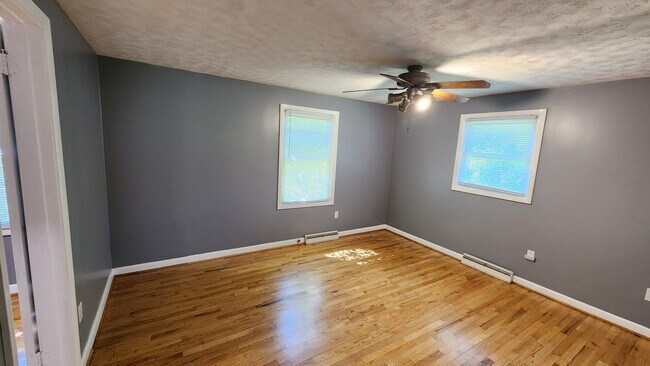 Dormitorio principal - 703 Harding Ave