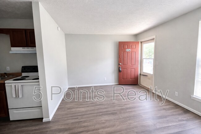 Foto del edificio - 336 E Webster St