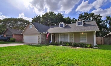 Building Photo - 9130 Kirkleigh Ln