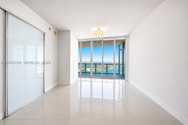 Foto del edificio - 1100 Biscayne Blvd