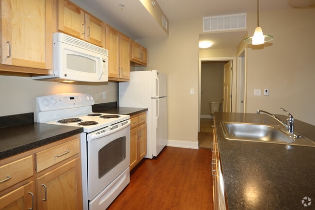 Interior Photo - South & Hickory Place