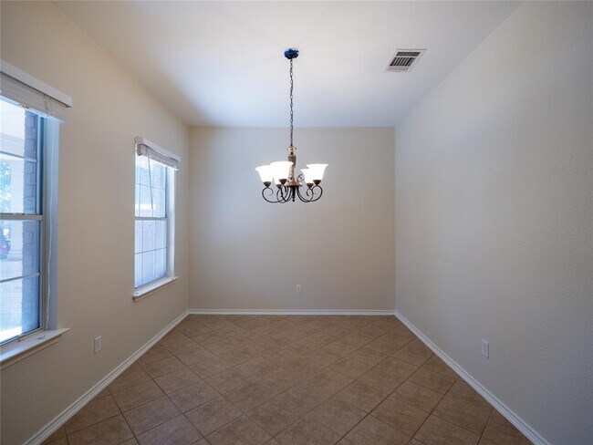 Building Photo - 1710 Lomita Dr