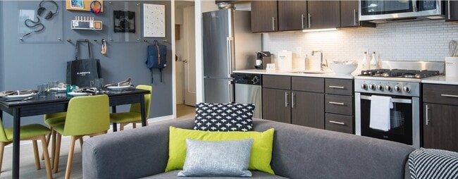 Photo - 167 W Superior St Apartment