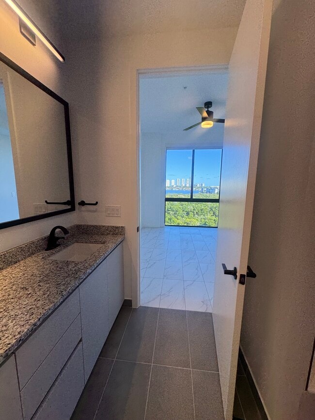 Foto del edificio - 15061 S Dixie Hwy