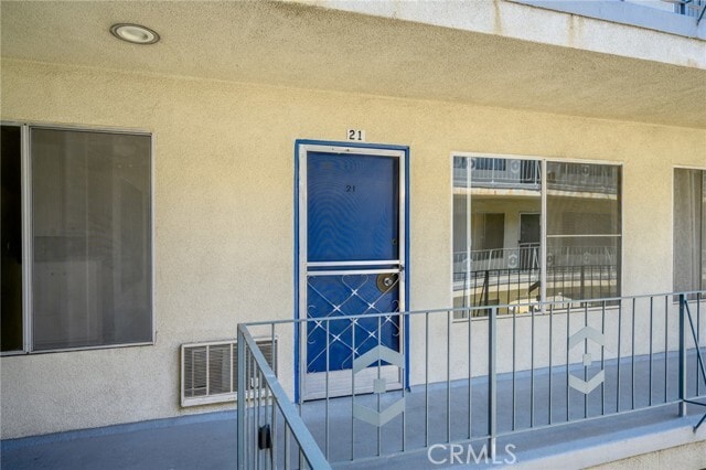 Building Photo - 1422 N Curson Ave