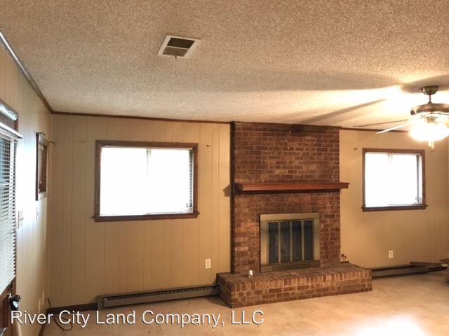 Building Photo - 1319 Broadmoor St